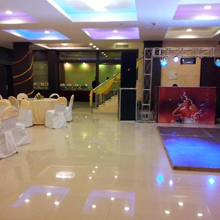 Oyo 1227 Hotel Rousha Inn Ghaziabad Bagian luar foto