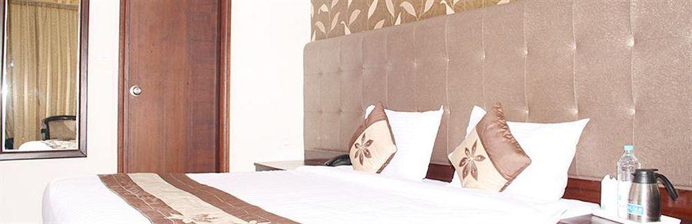Oyo 1227 Hotel Rousha Inn Ghaziabad Bagian luar foto